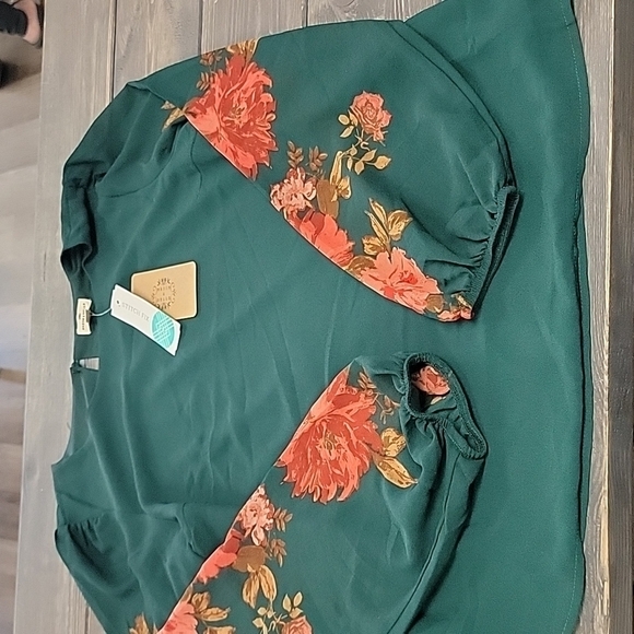 MASON & BELLE CLIP DOT BLOUSE GREEN - Picture 1 of 5